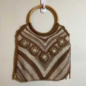 Crochet handbag with wood handles